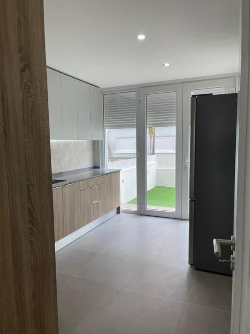 Lovely 2 Bedroom Apartment In South Lisbon Barreiro  Exterior foto